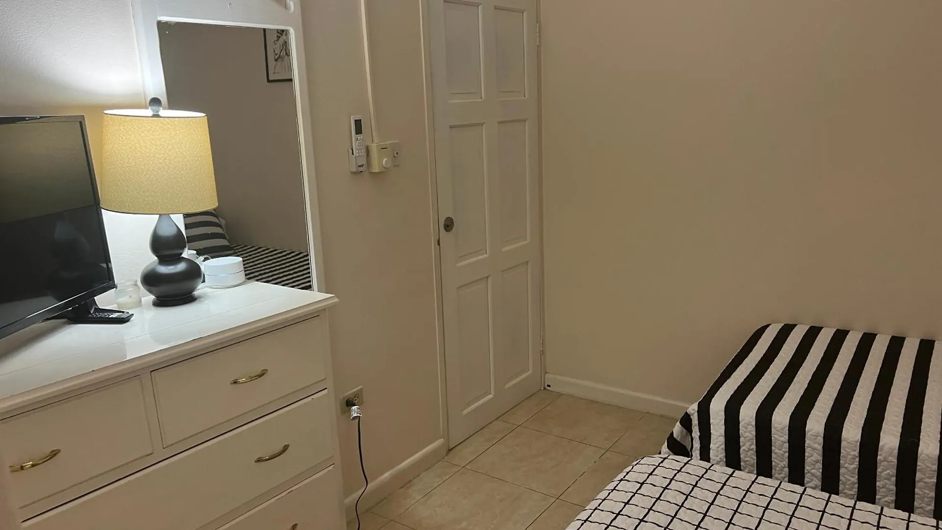 Pampered In Paradise Columbus Heights 2 Bedroom Penthouse Condo Near Ian Fleming Airport 奥乔里奥斯 公寓