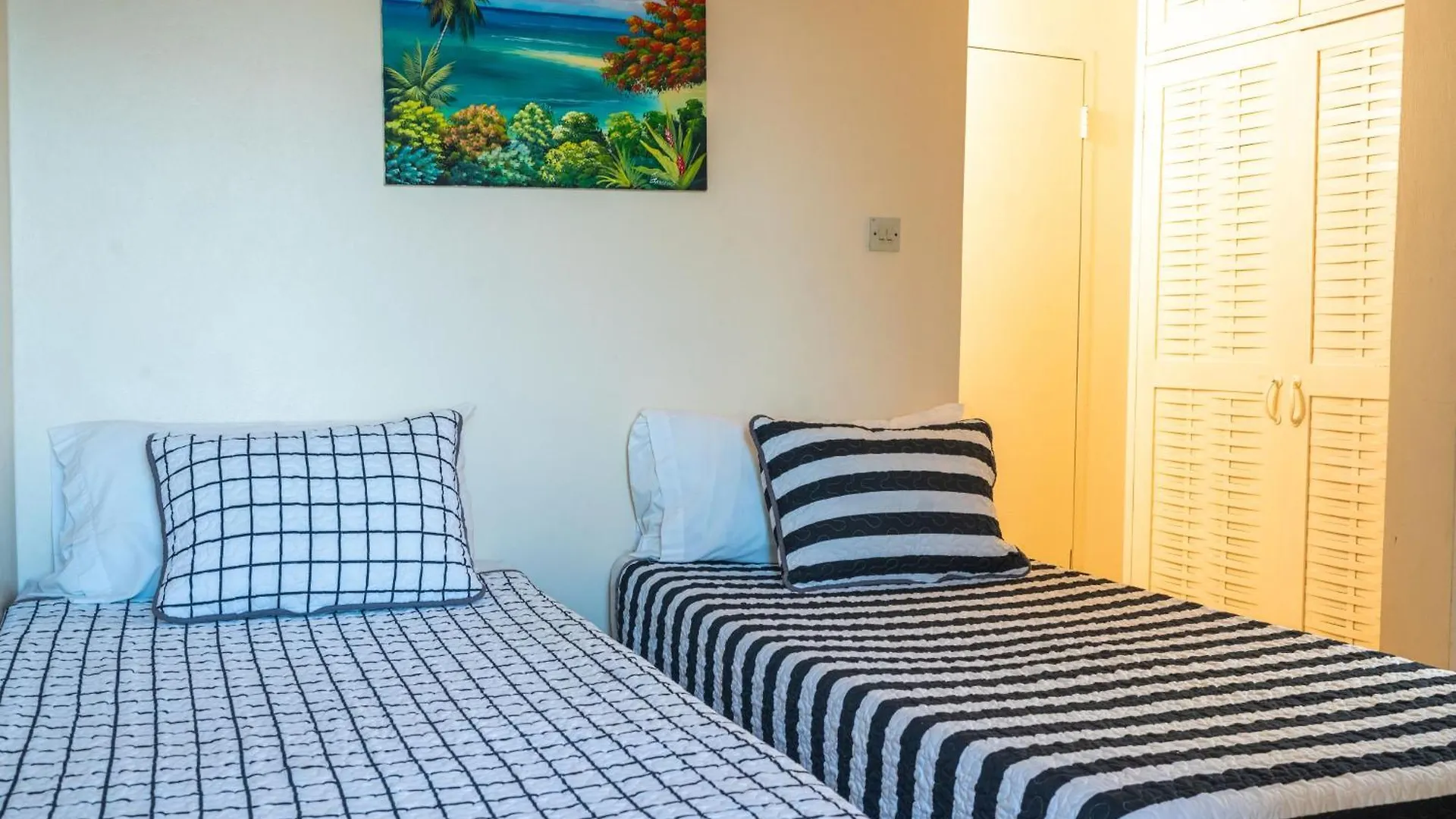 Pampered In Paradise Columbus Heights 2 Bedroom Penthouse Condo Near Ian Fleming Airport 奥乔里奥斯 0*,
